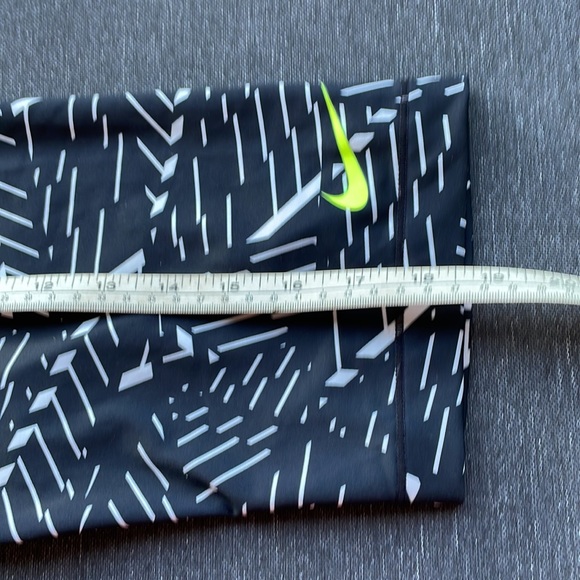 SOLD—NIKE PRO BIKER SHORTS M - Picture 4 of 6